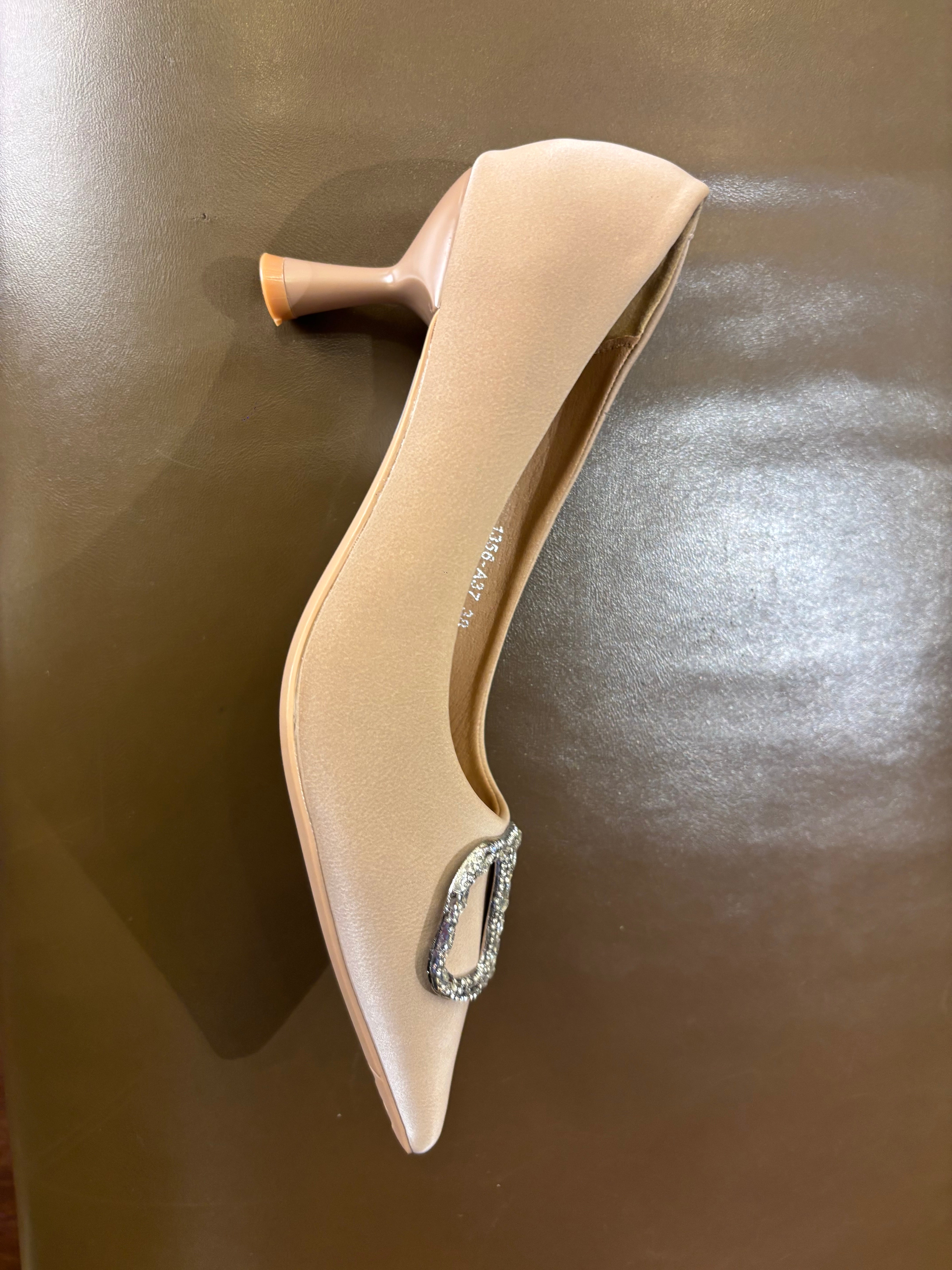 Hellen Premium Pointed Kitten Heel Stilettos