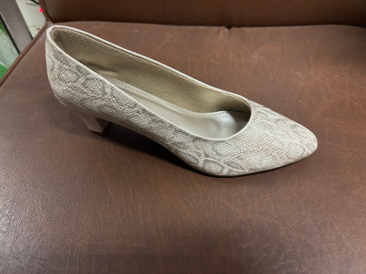 Kesha Classic Kitten Heel Stilettos