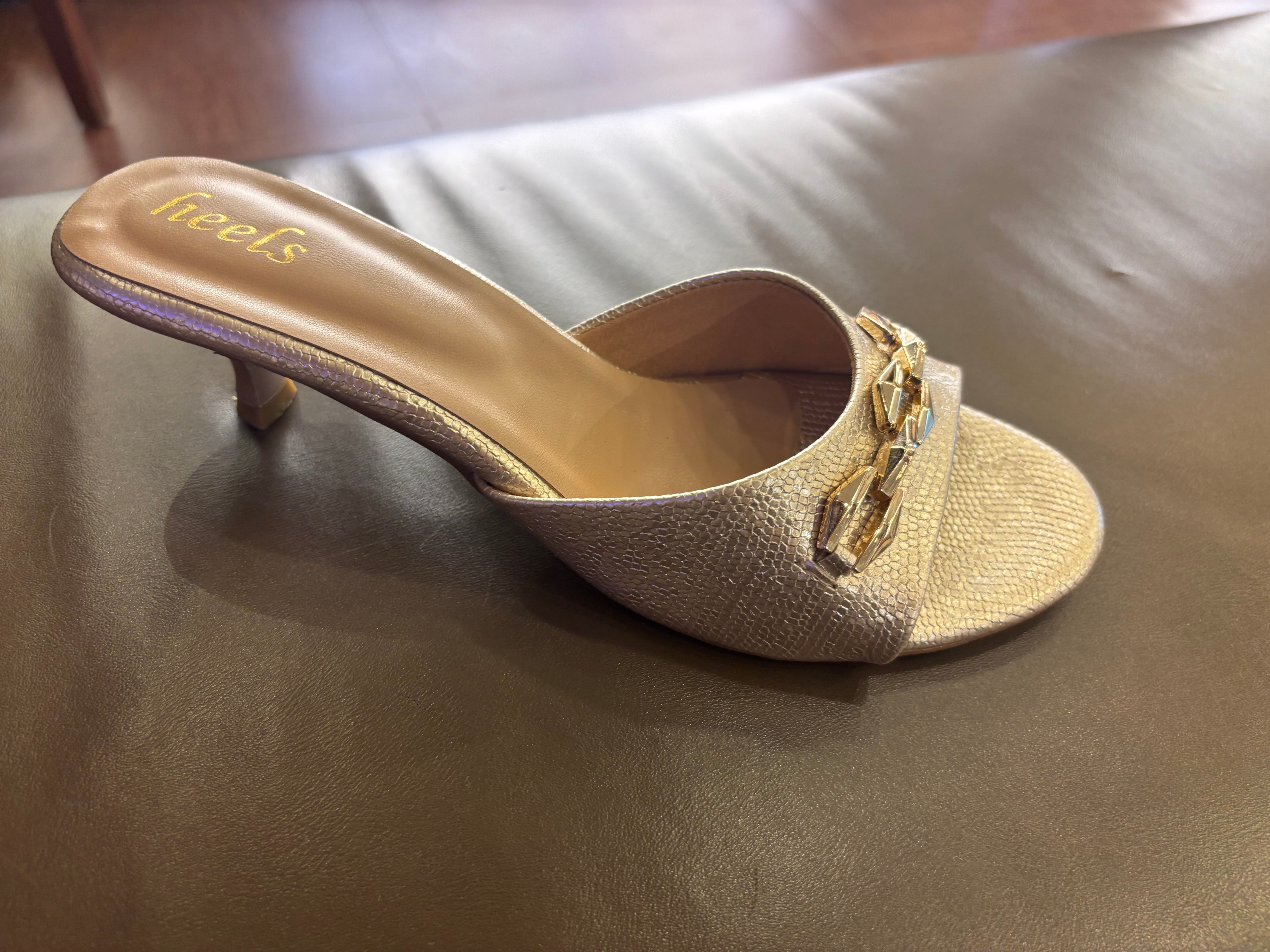 Kim Premium Peep Toe Slip On Kitten Heels