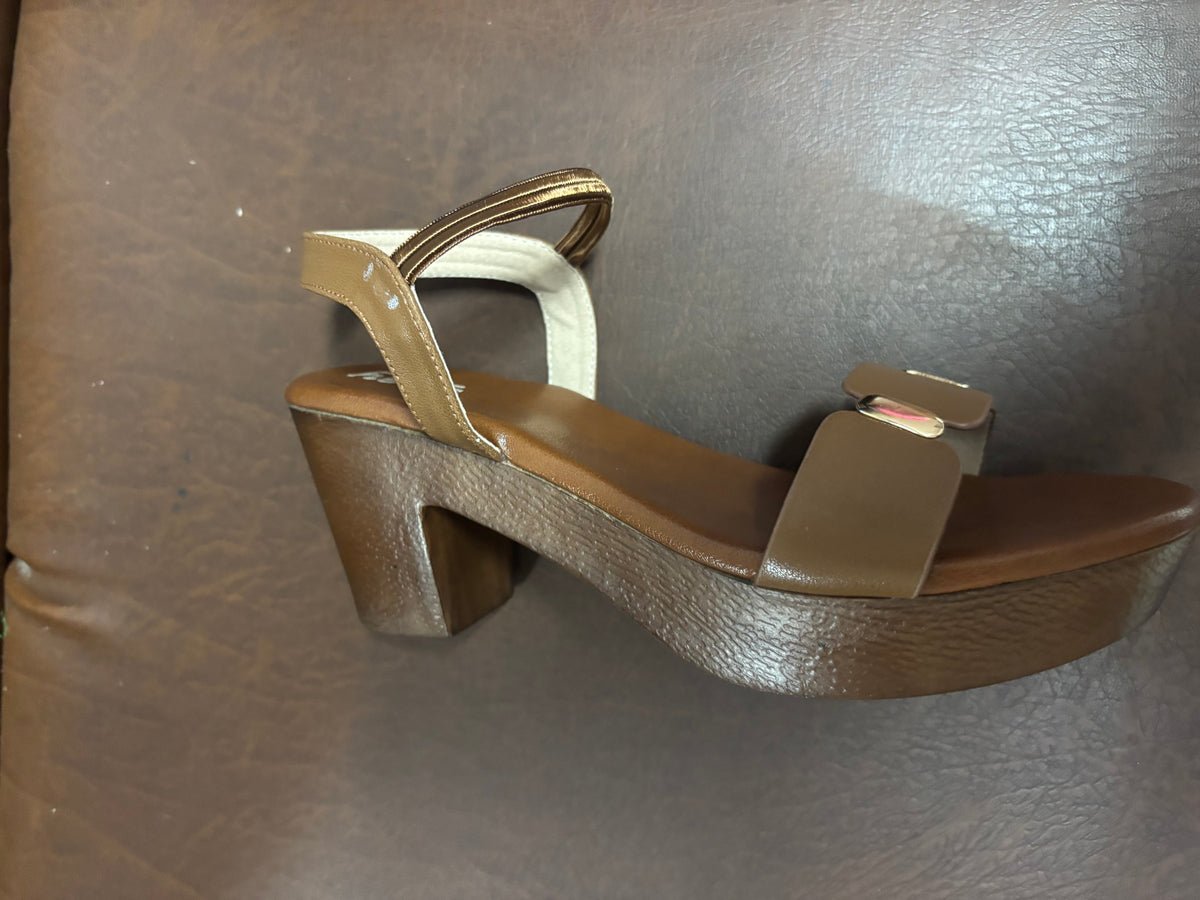 Carmen 2.0 Platform Peep Toe Block Heel Sandals