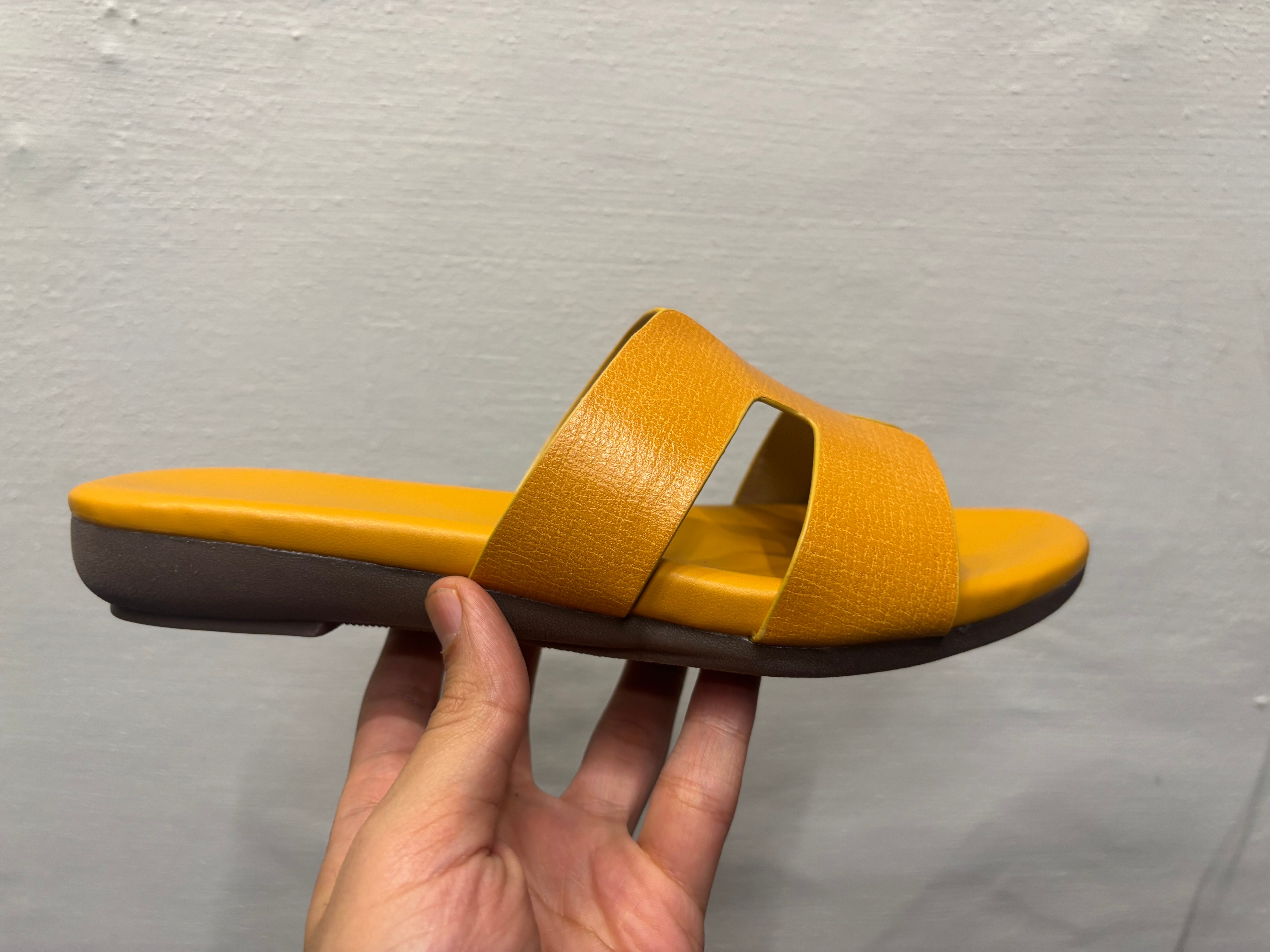Abigail Cushioned Sliders