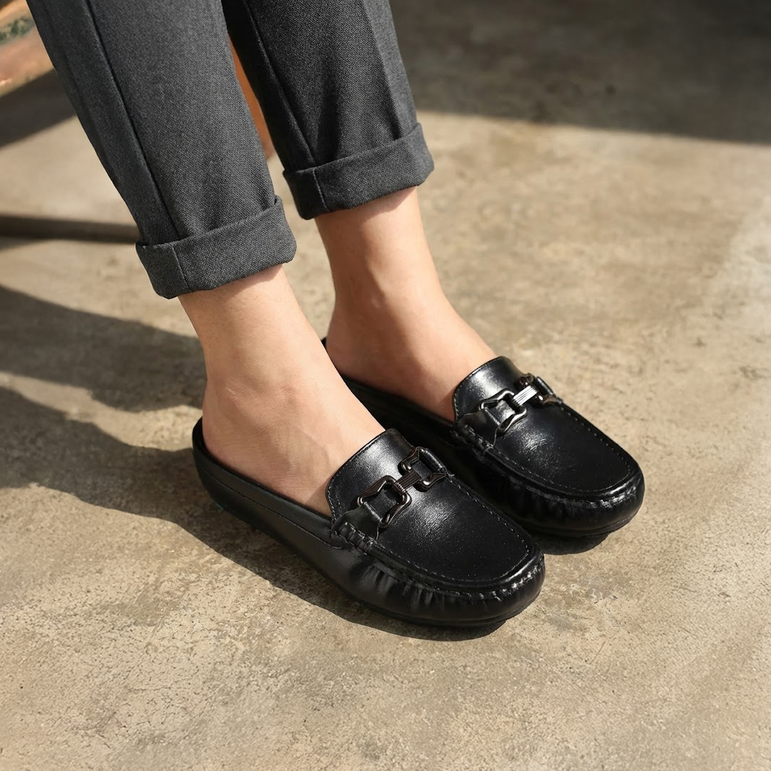 Manuela Cushioned Backless Mules