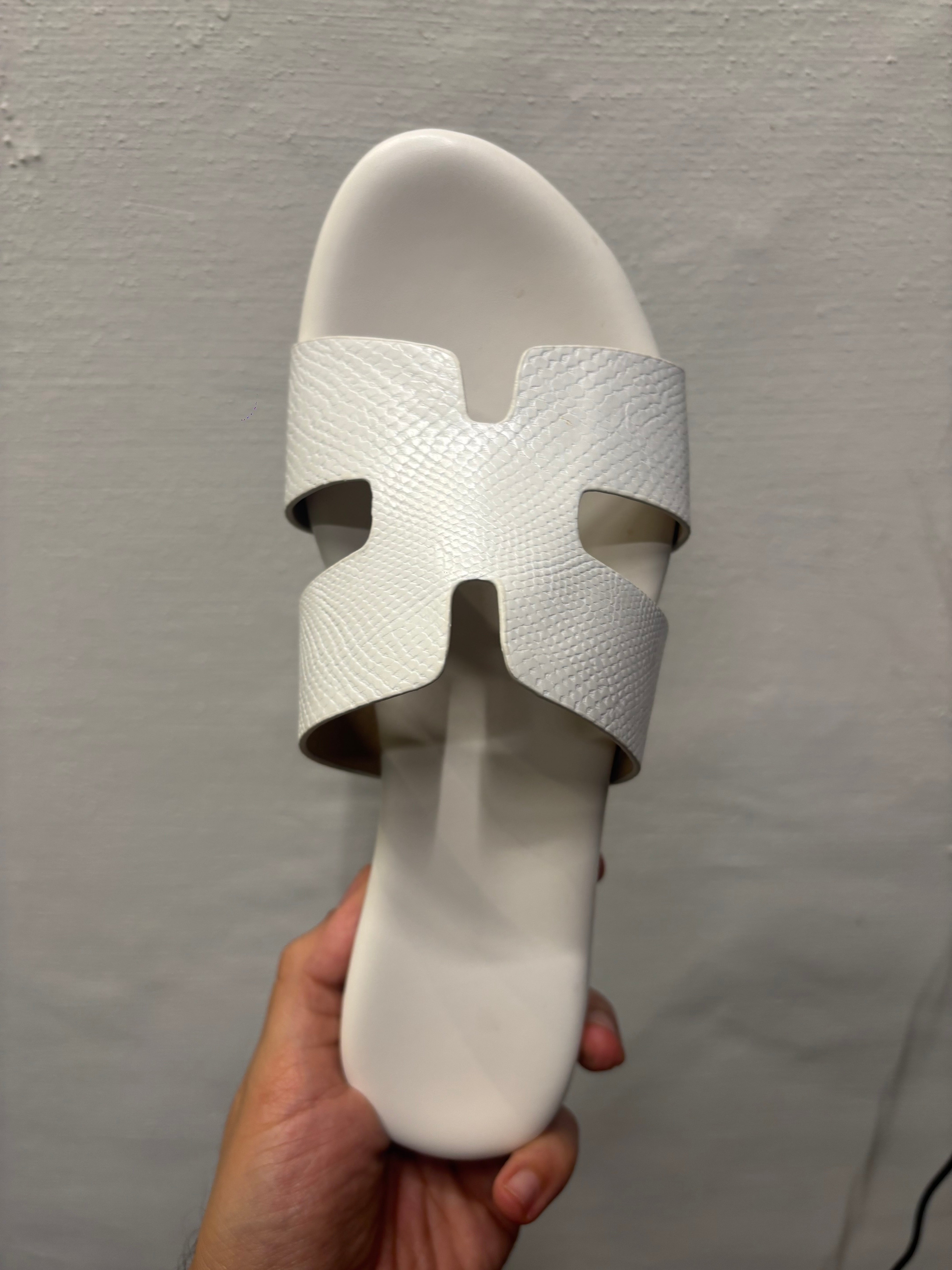 Abigail Cushioned Sliders