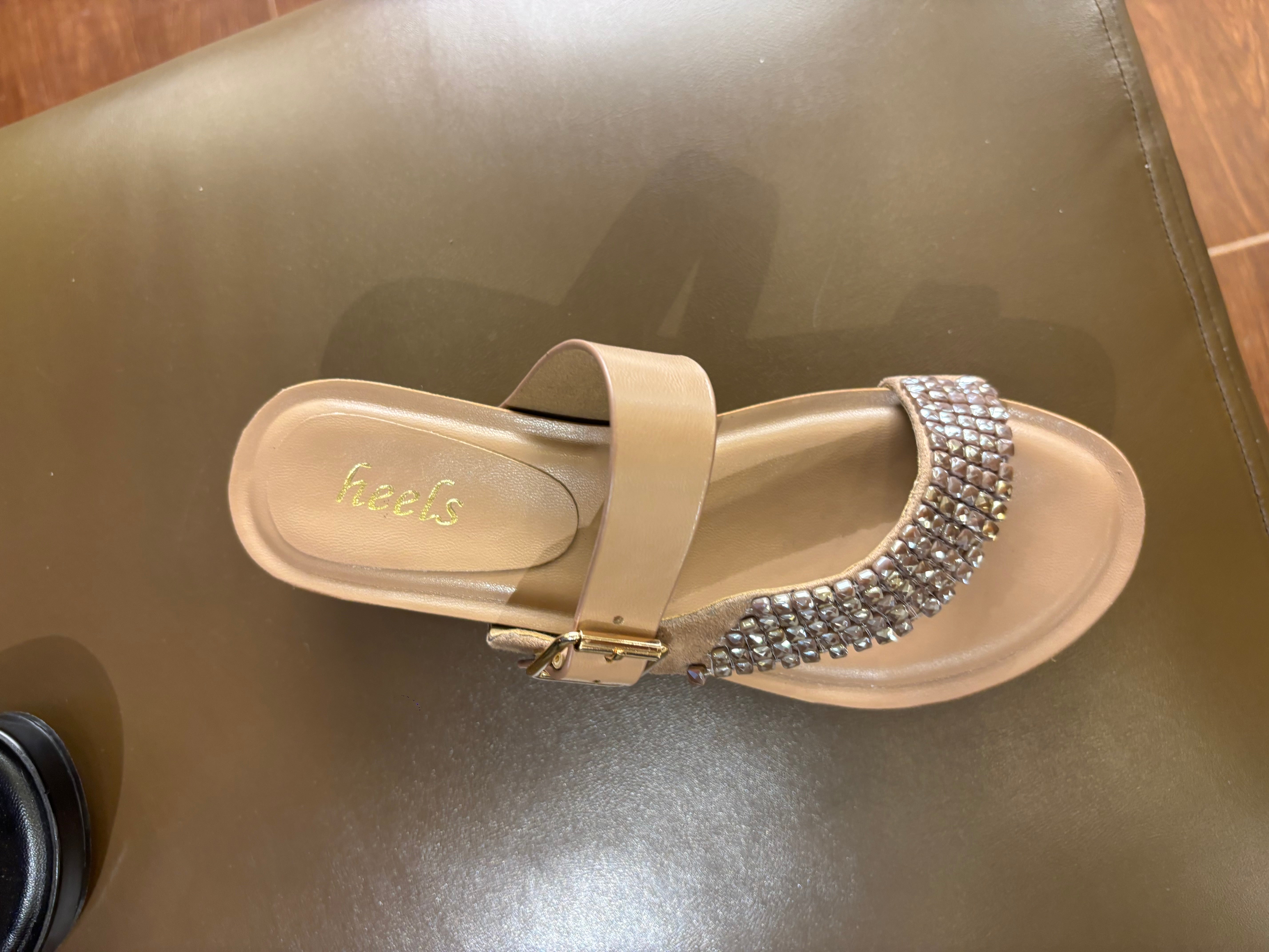 Mireta Embellished Comfort Thumb Wedges