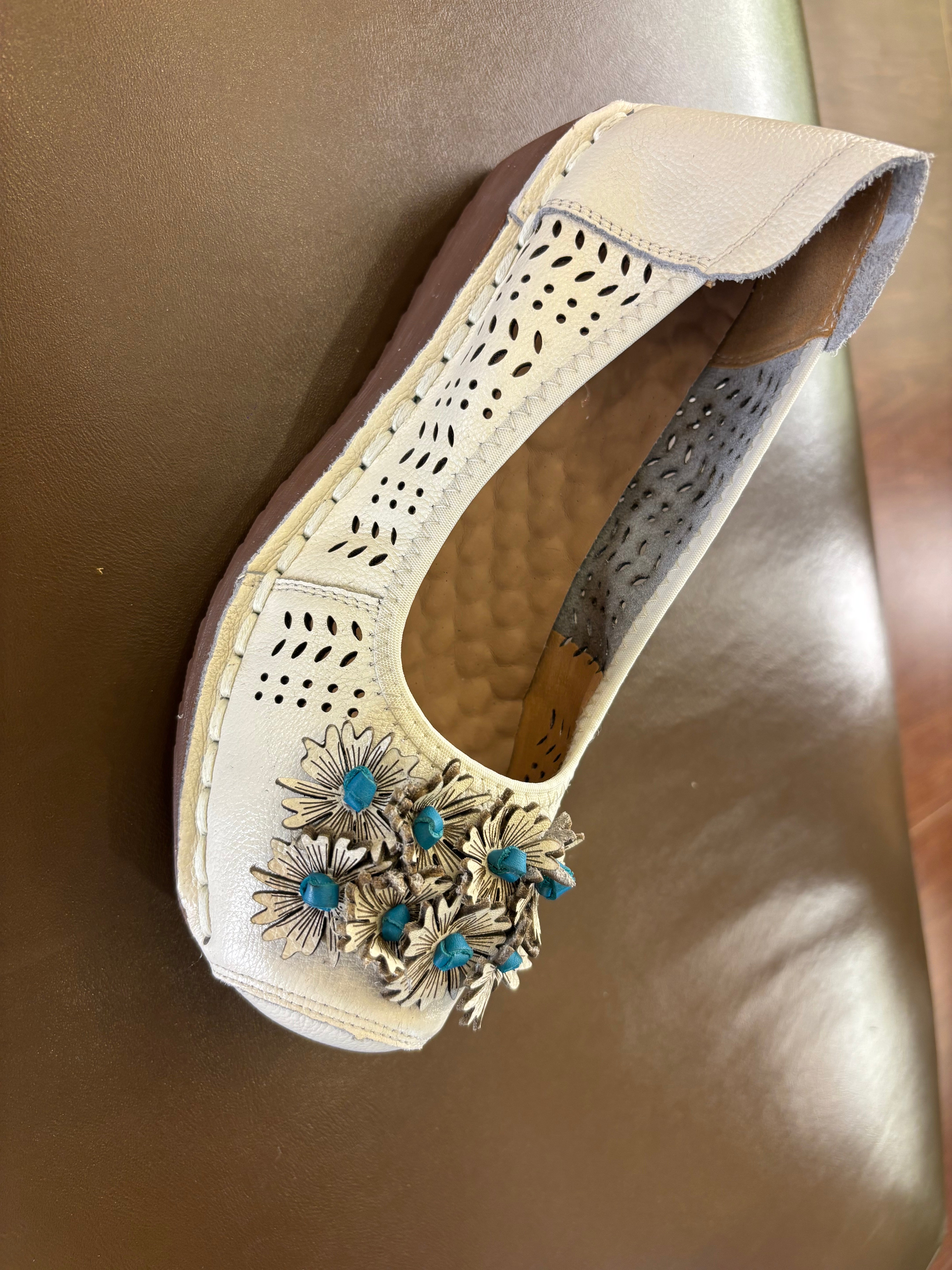 Flora 6.0 Premium Leather Cushioned Wedge Ballerinas
