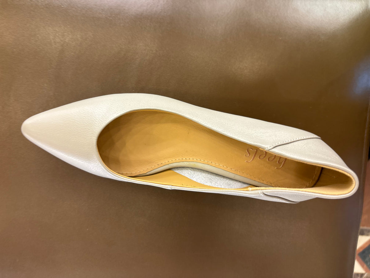 Emma 2.0 Premium Leather Kitten Heel Pumps