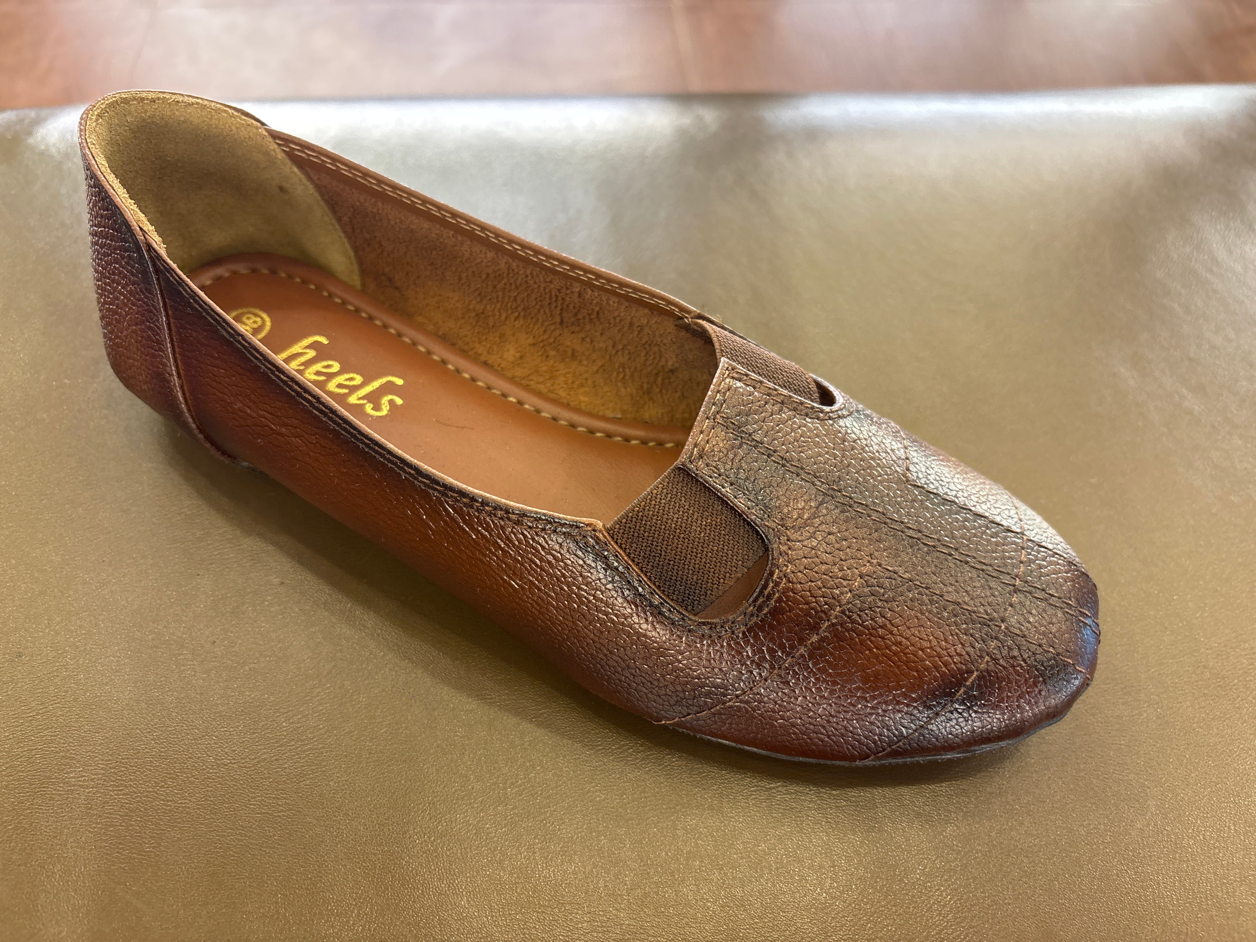Ellie Classic Stitched Leather Elastic Ballerinas