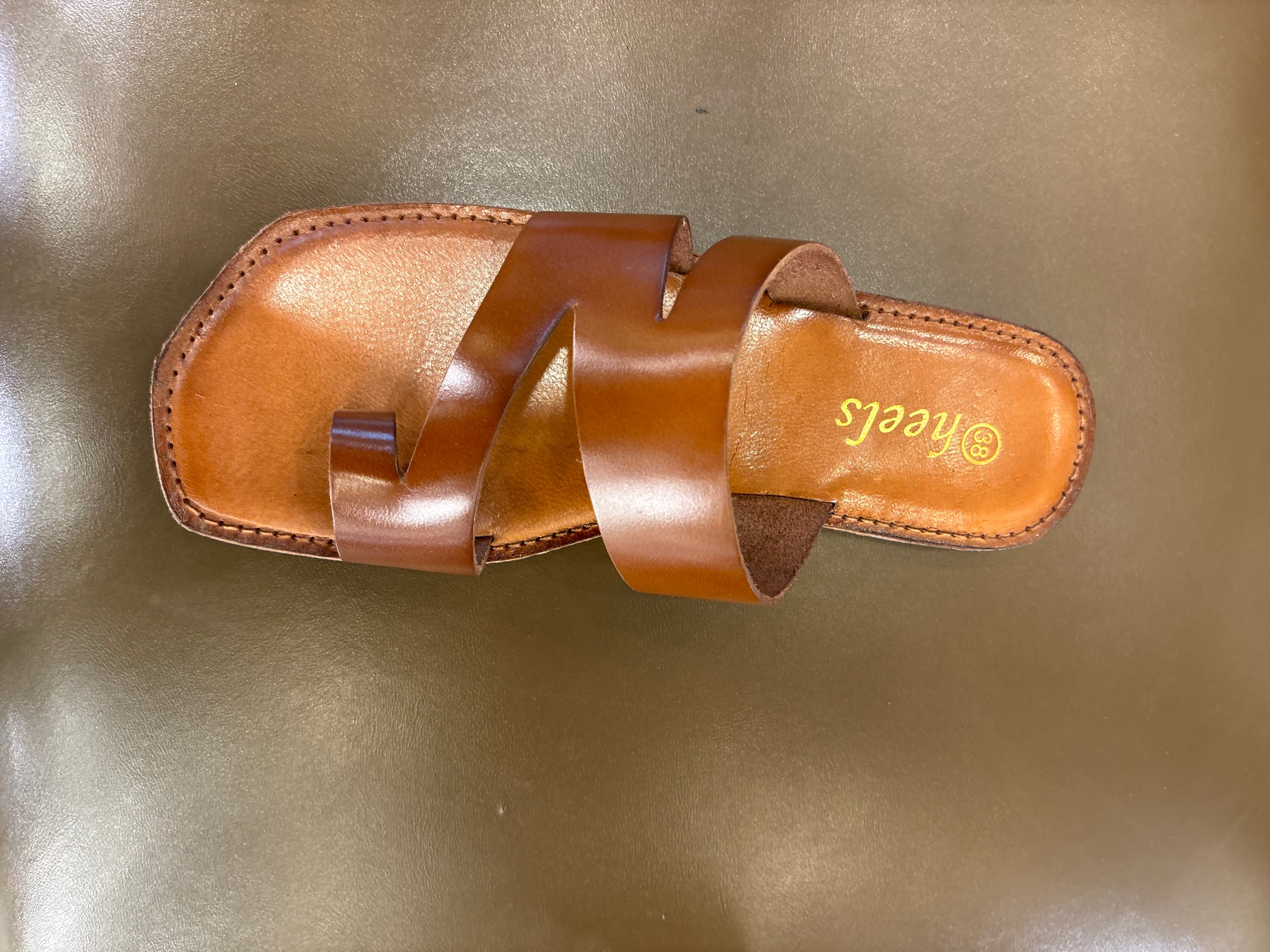 Trisha Hexagon Leather Thumb Criss Cross Slippers