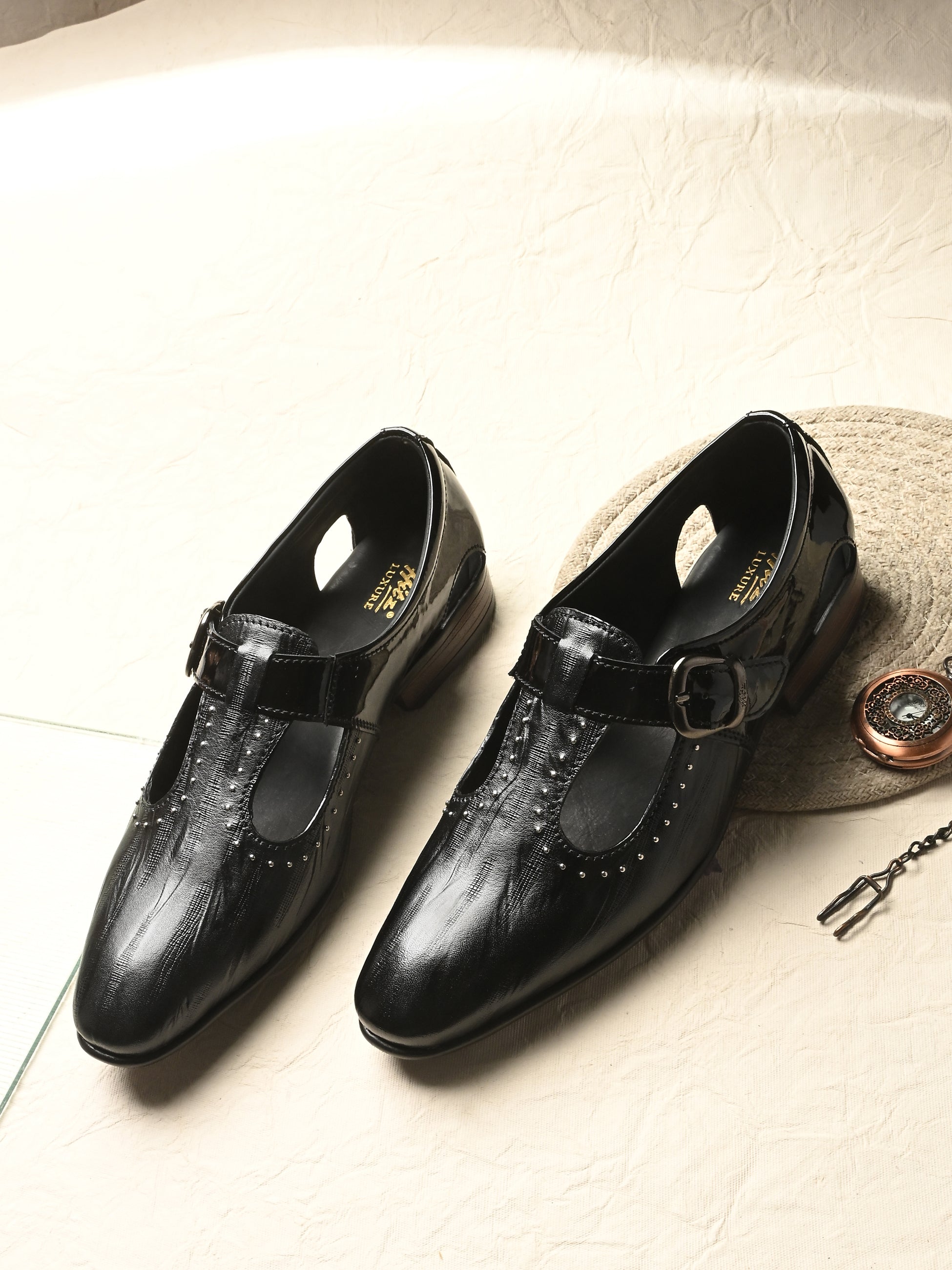 Caesar Ethnic Leather Roman Sandals - The Heels India