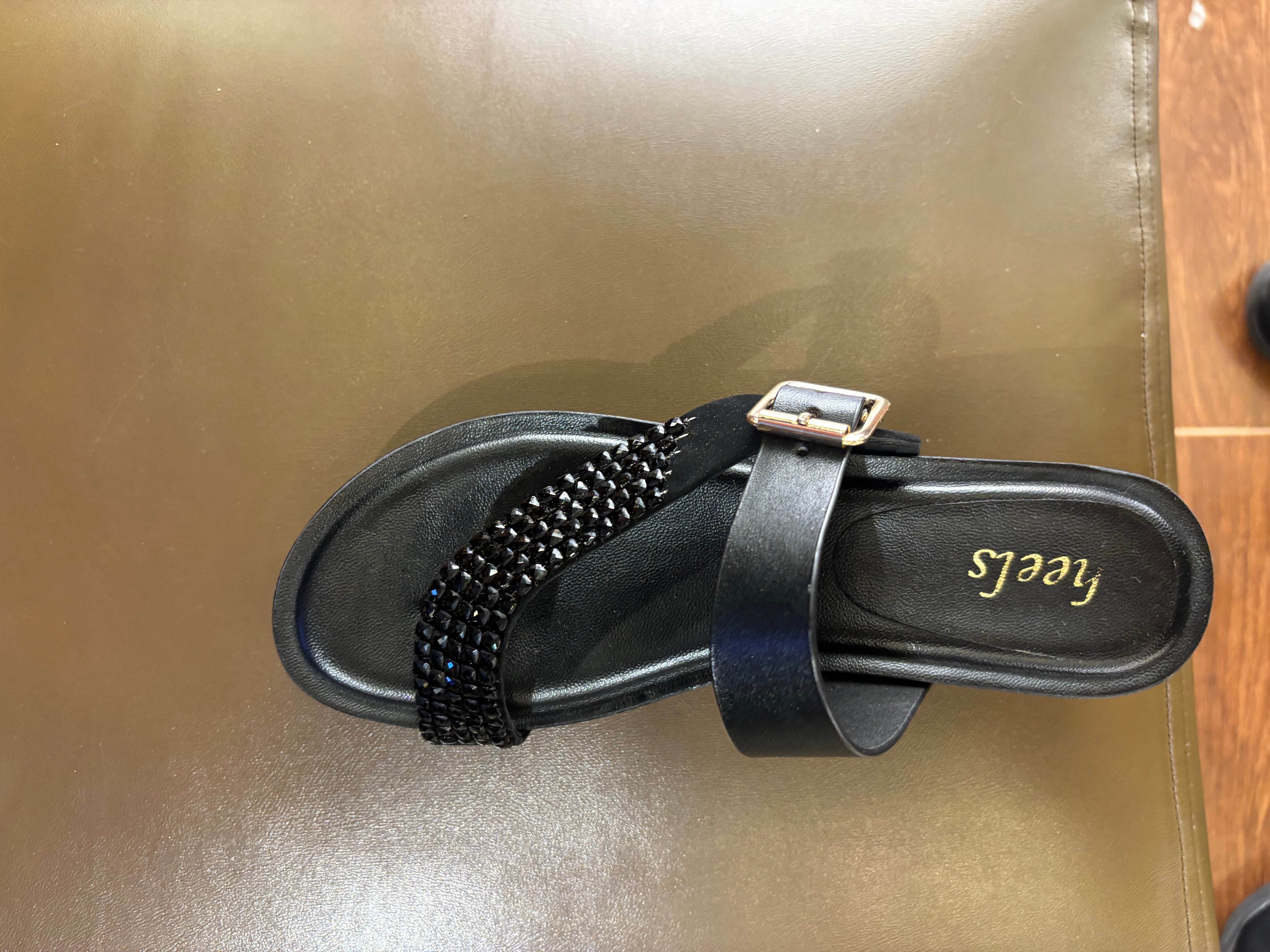Mireta Embellished Comfort Thumb Wedges