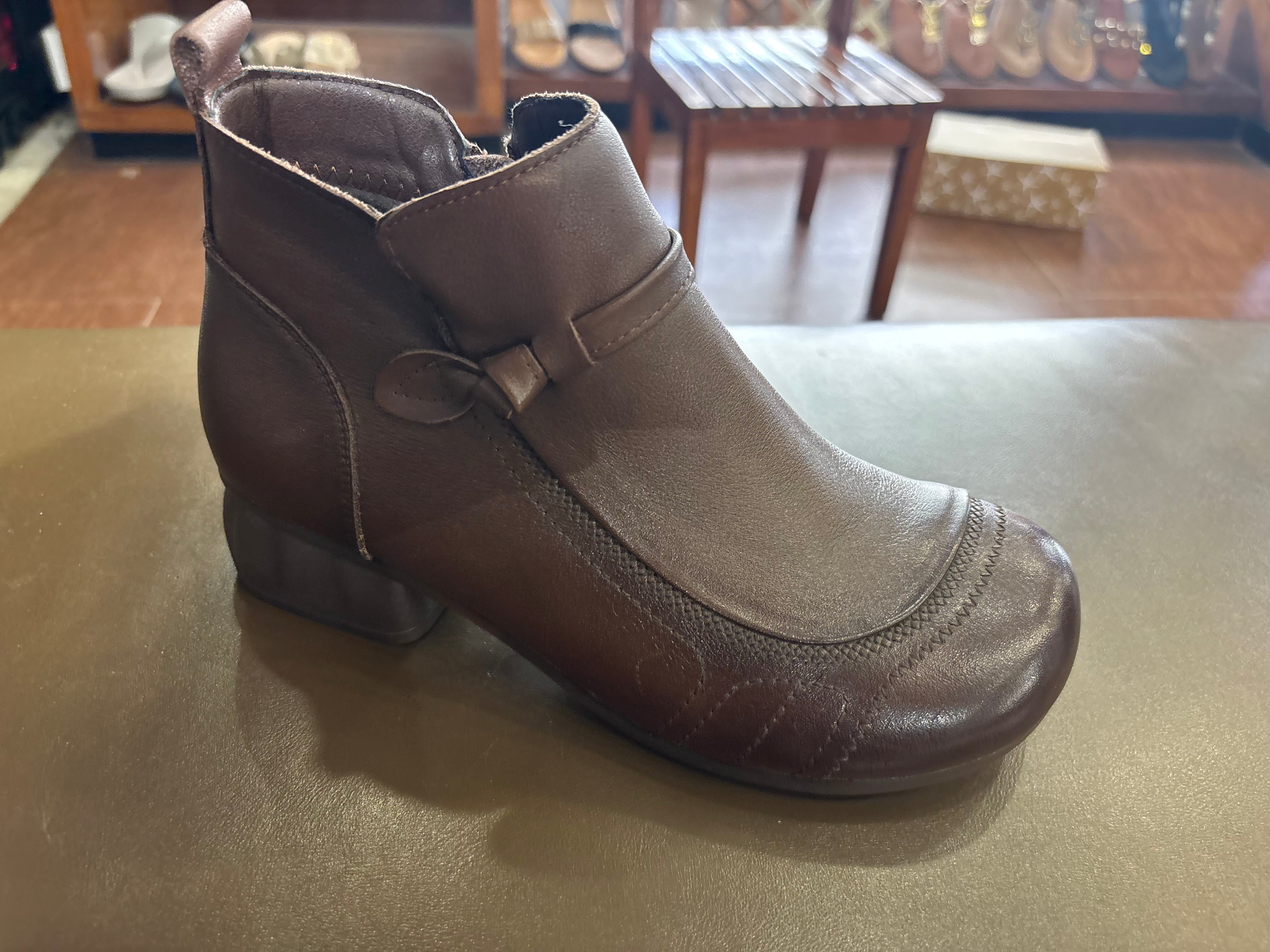 Hyde Leather Comfort Ankle Zip Boots