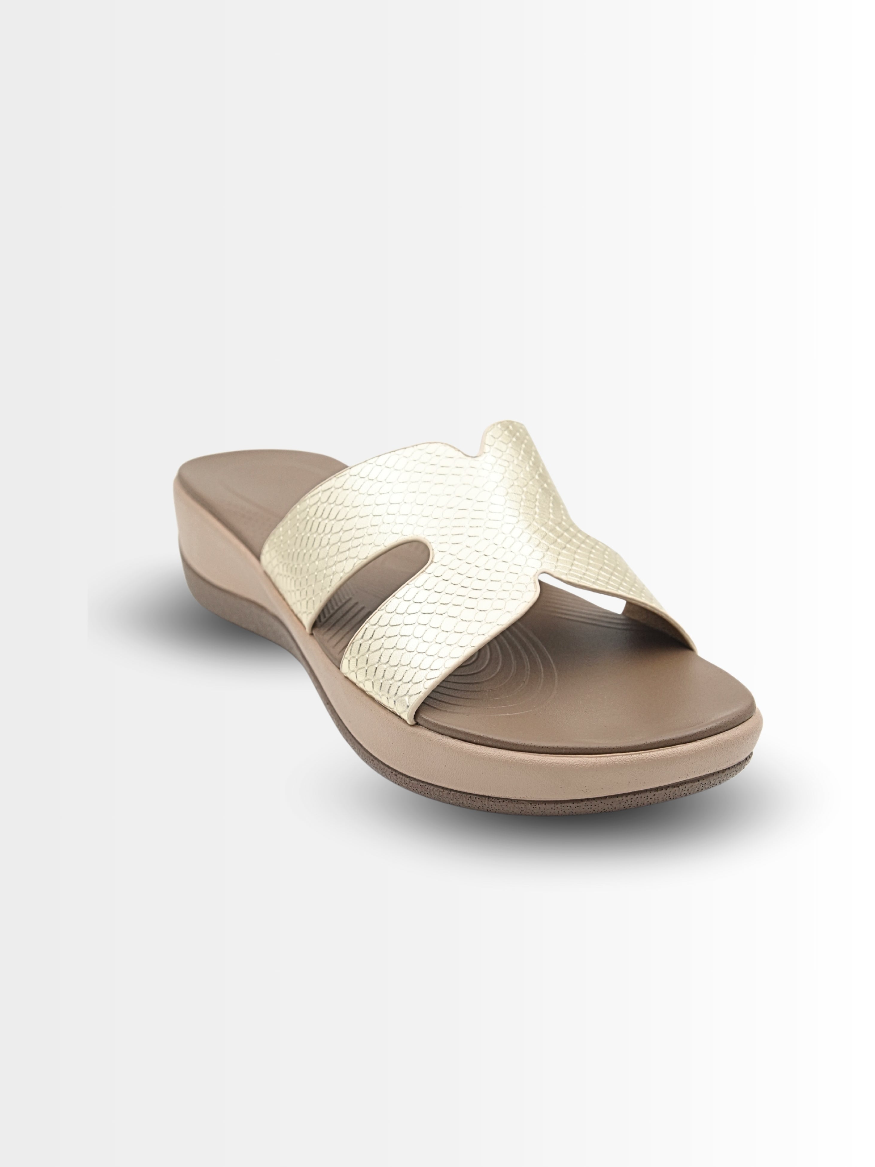 Fergie Cushioned Sliders