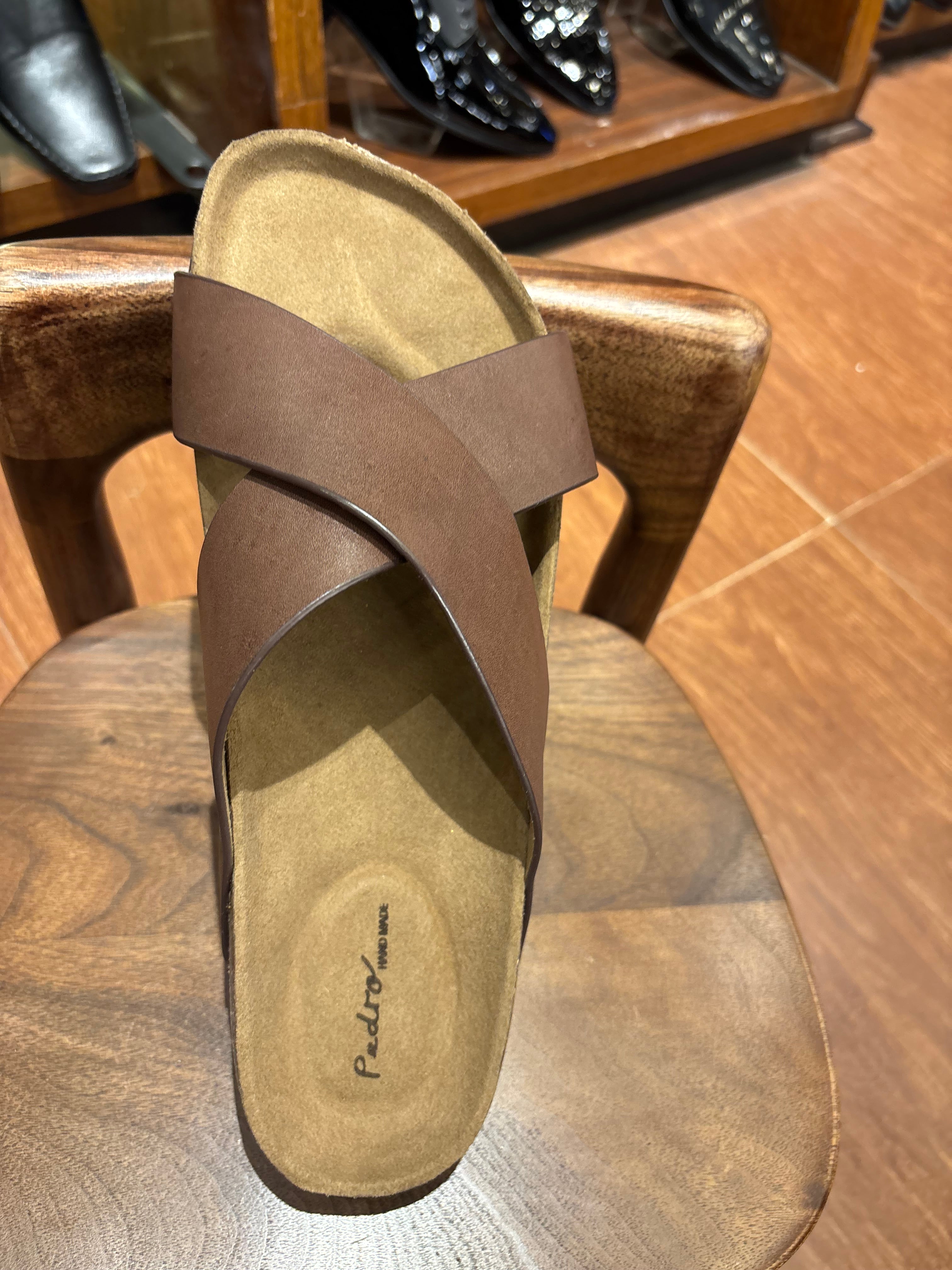 Edward Brown Cross Cork Slippers Men - Lifestyle Shot