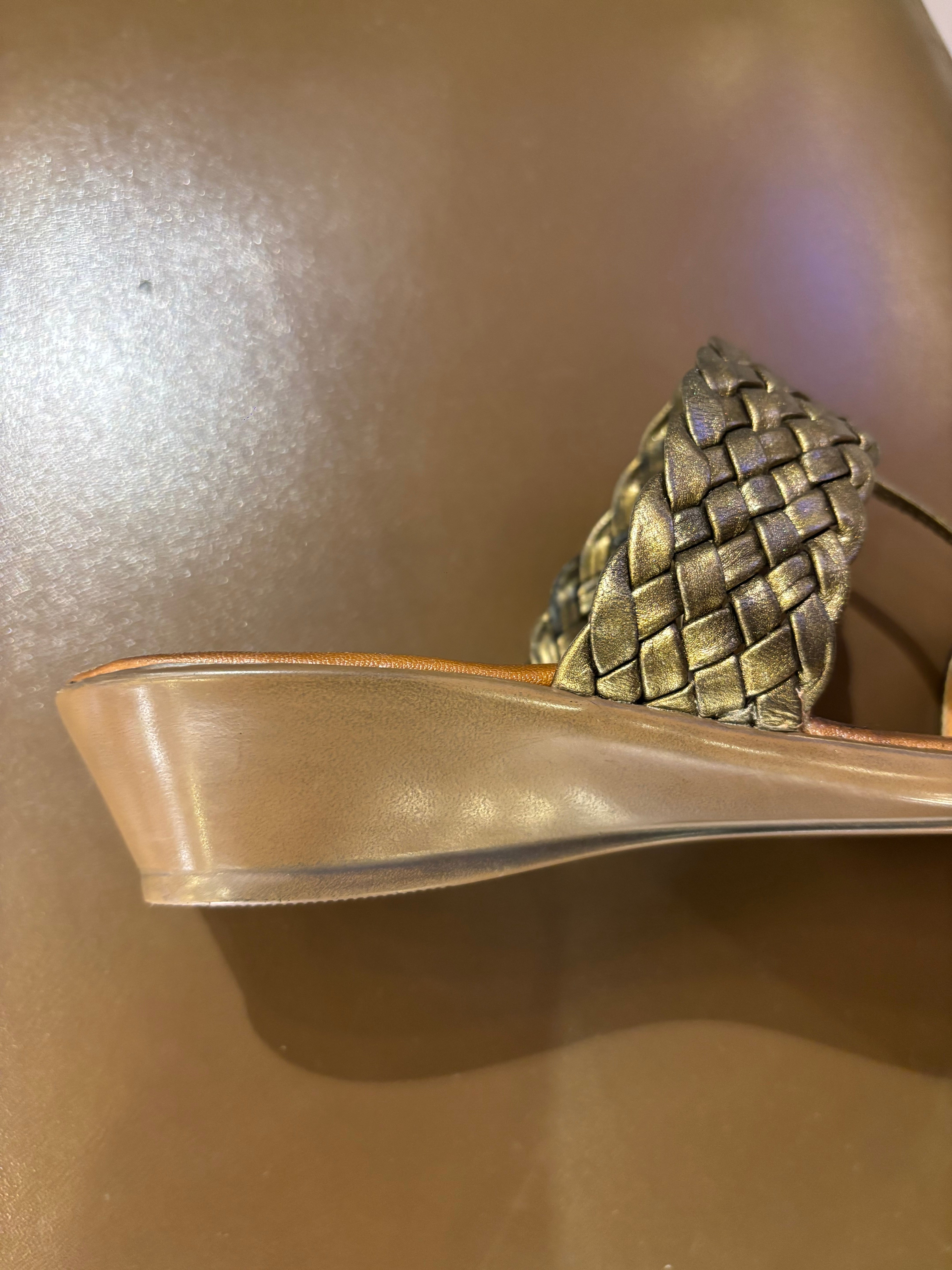 Raya Leather Woven Thumb Strap Comfort Slippers