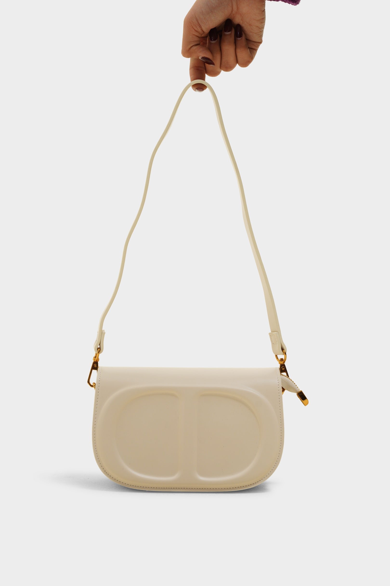Gabriella white sling bag - The Heels India