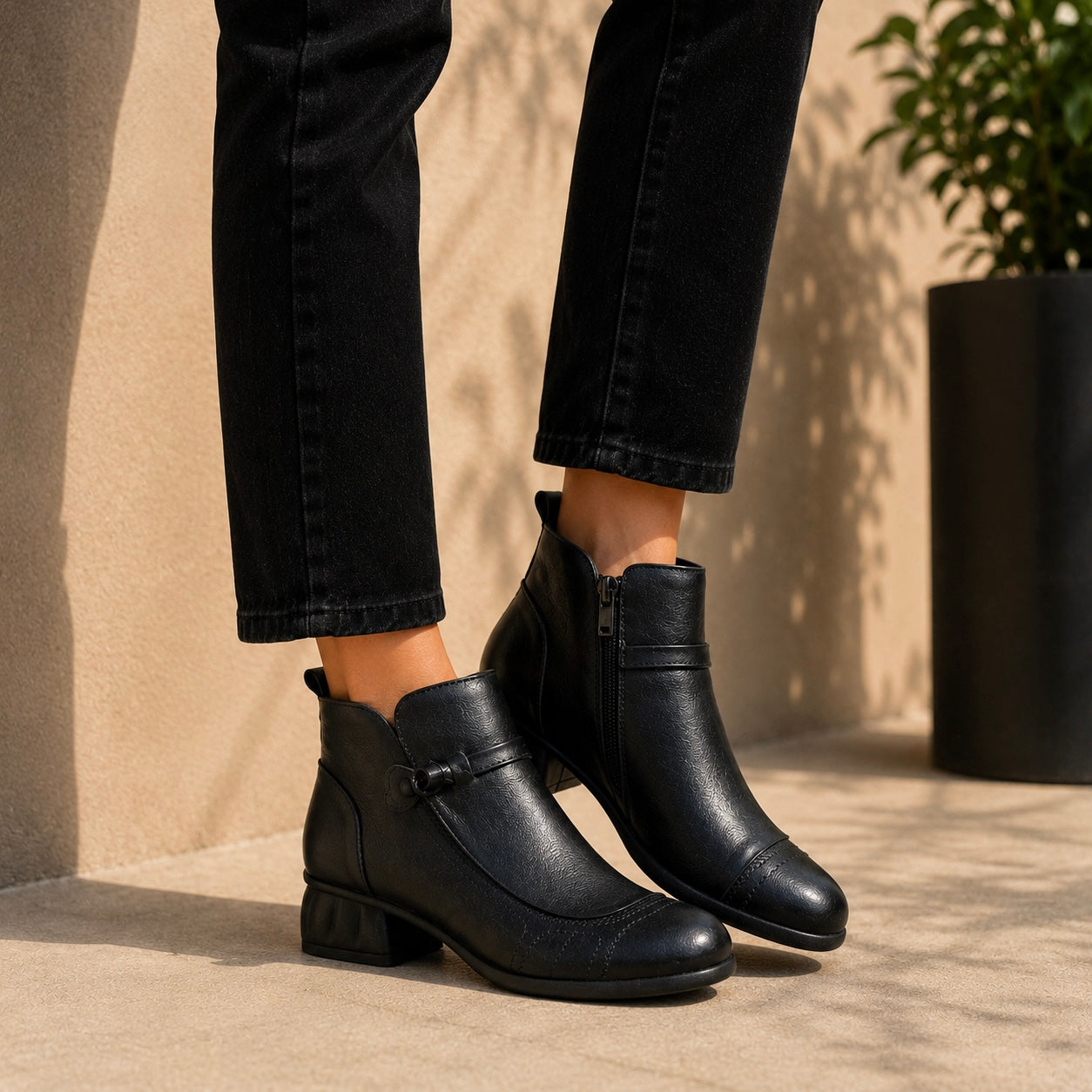 Hyde Leather Comfort Ankle Zip Boots