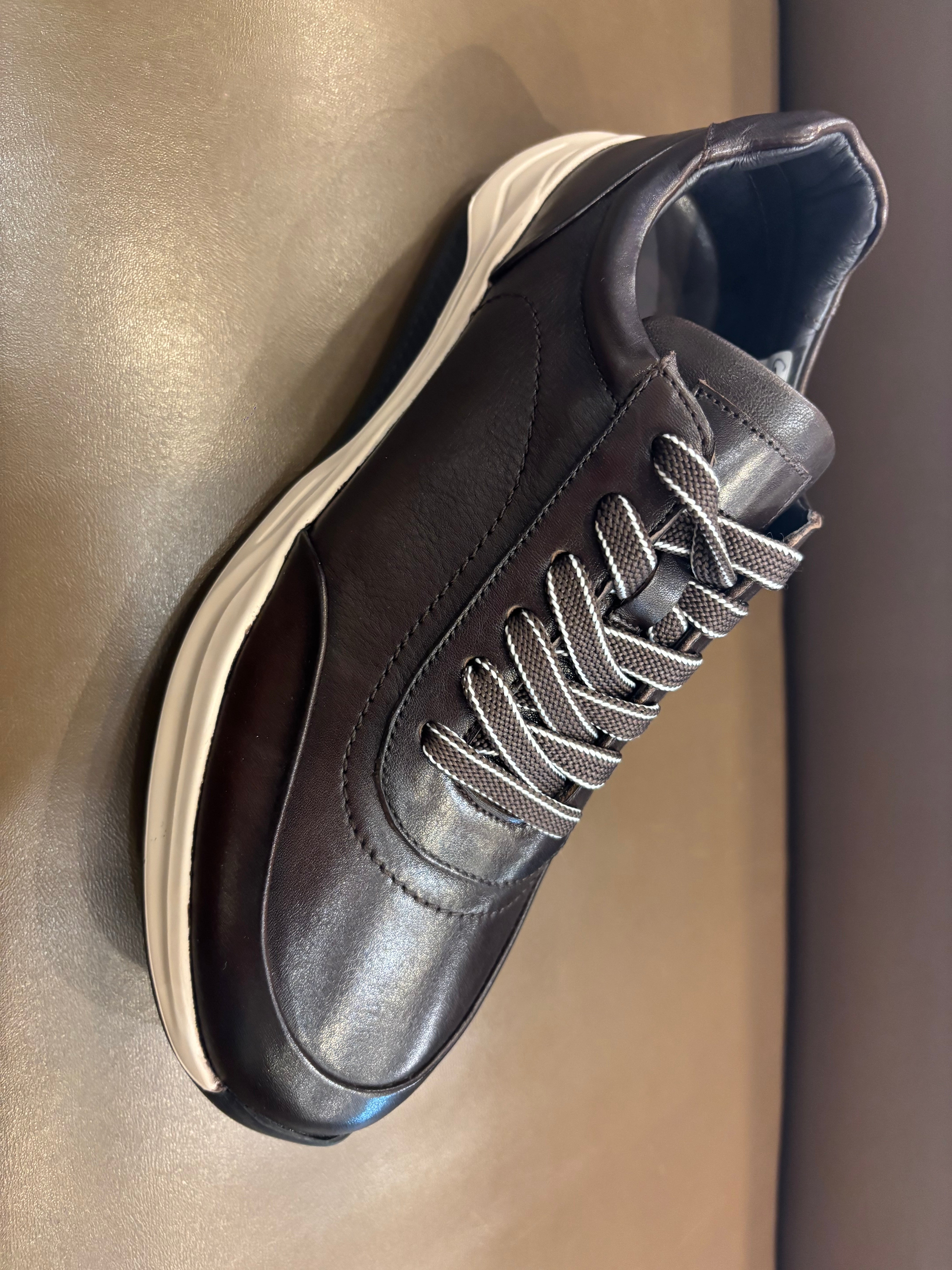 Kai Premium Leather Lace Up Sneakers