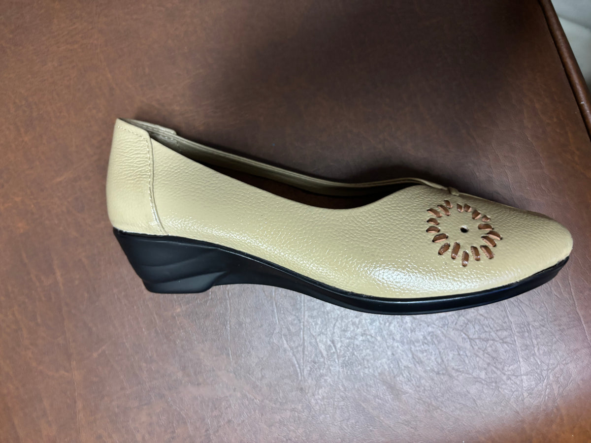 Lina Leather Wedge Ballerinas