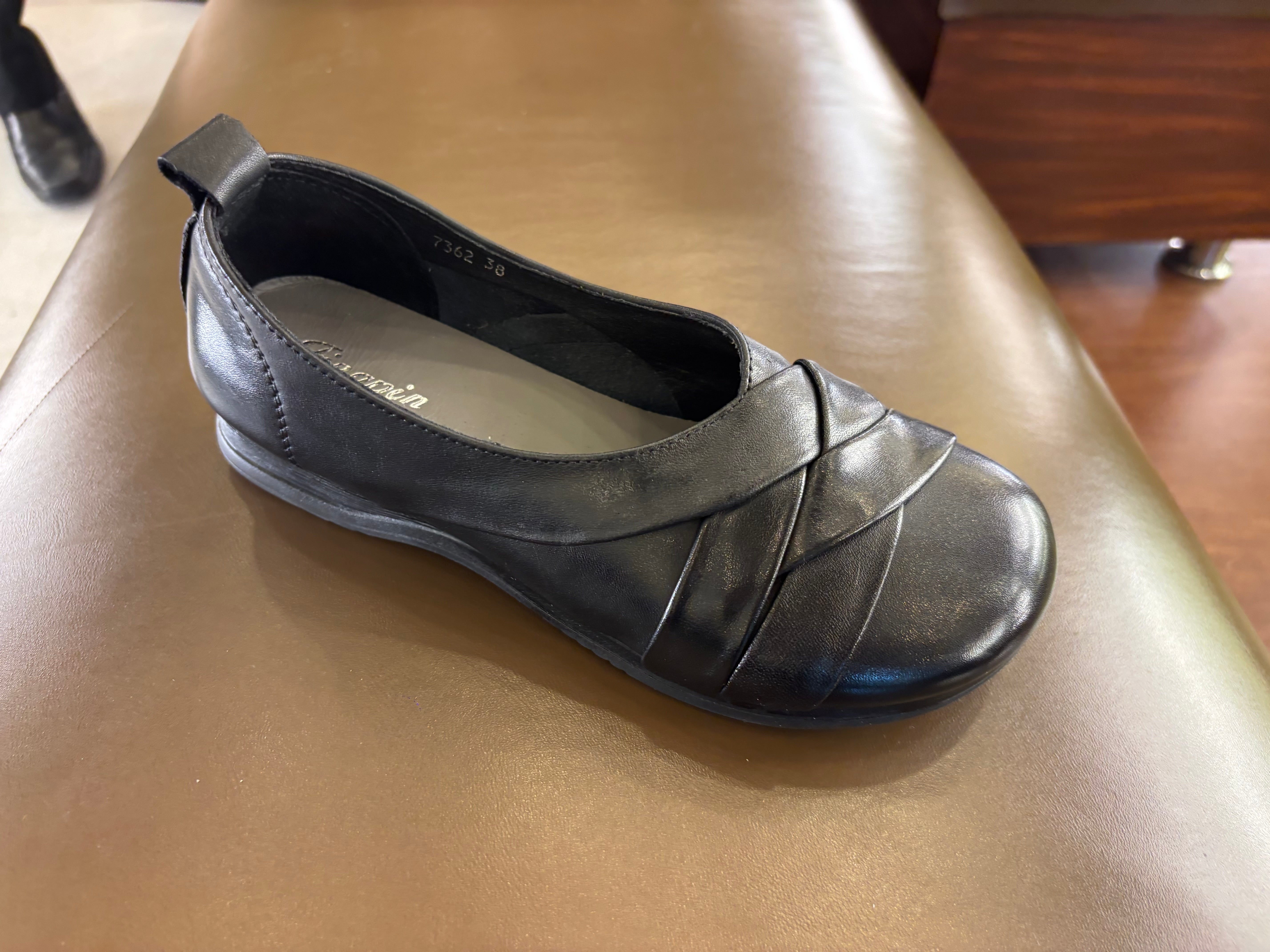 Audrey Premium Leather CrissCross Flat Cushioned Ballerinas