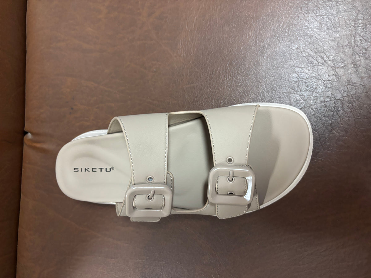 Suzy Lite Comfort Chunky Summer Slippers in Khaki - The Heels India