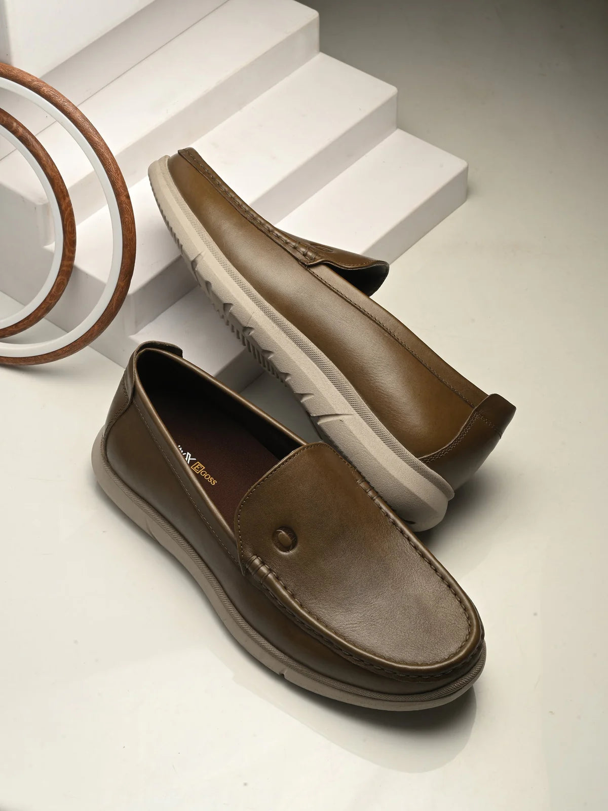 Neil Zero Gravity Lightweight Leather Slip On Sneakers