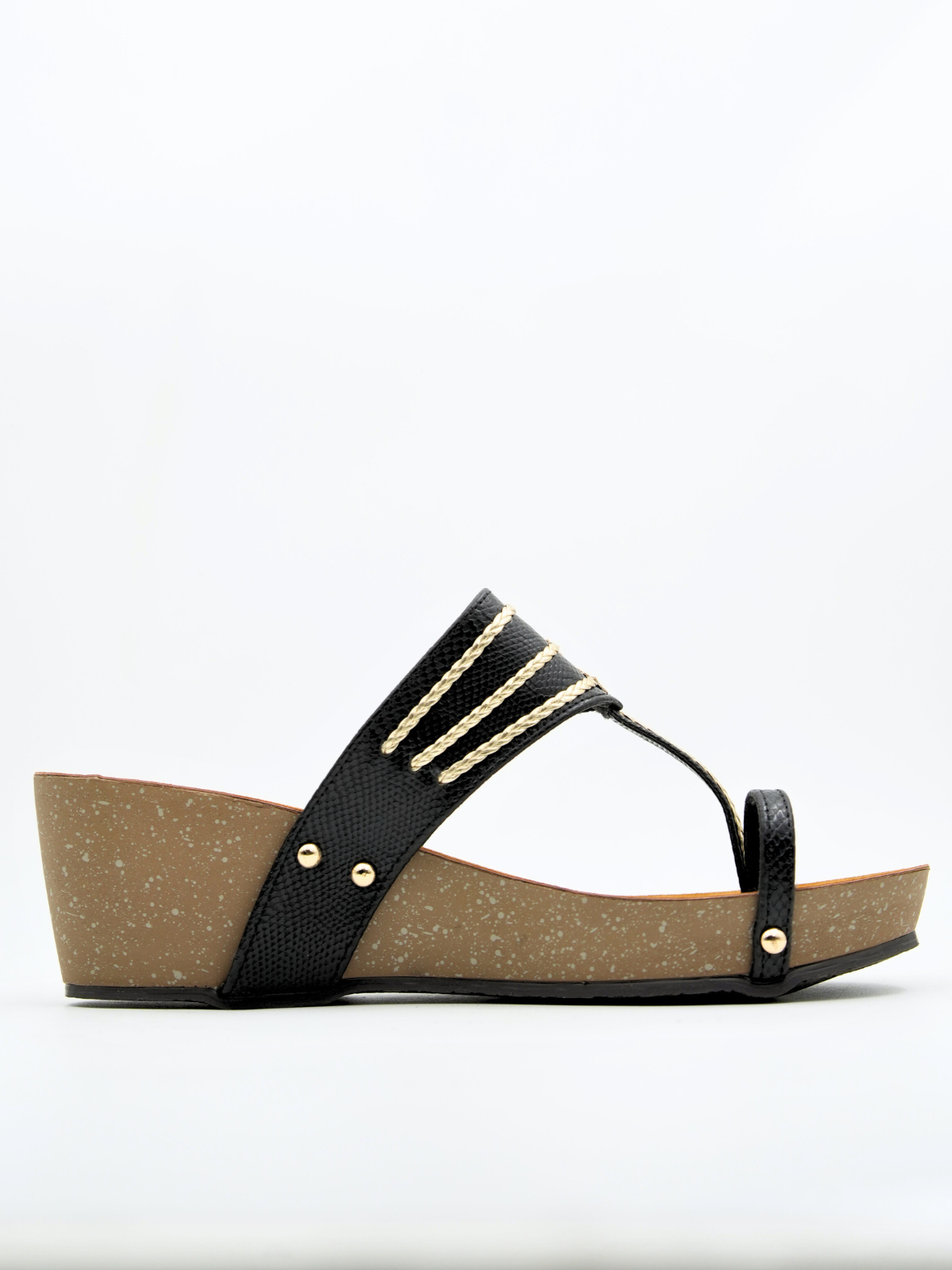 Zehra Wedge Heel Kohlapuris