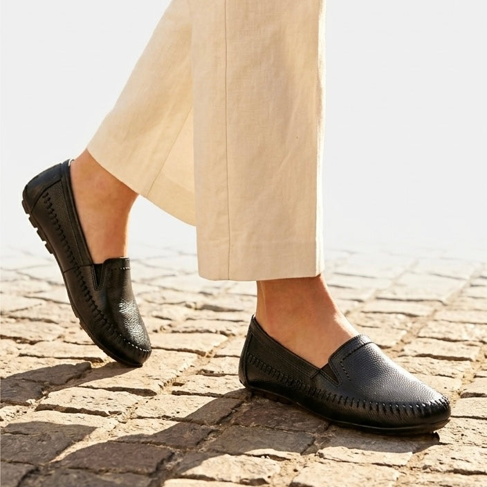 Lizzy Leather Classic Ballerinas - The Heels India