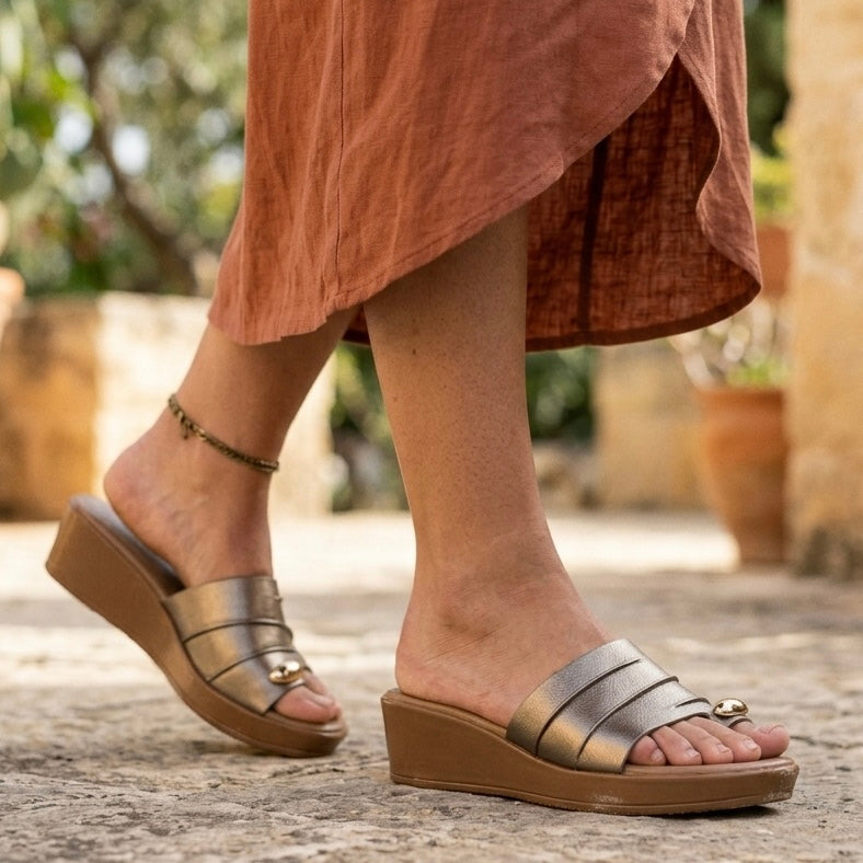 Kelly Buckled Thumb Wedge Peep Toe Heels