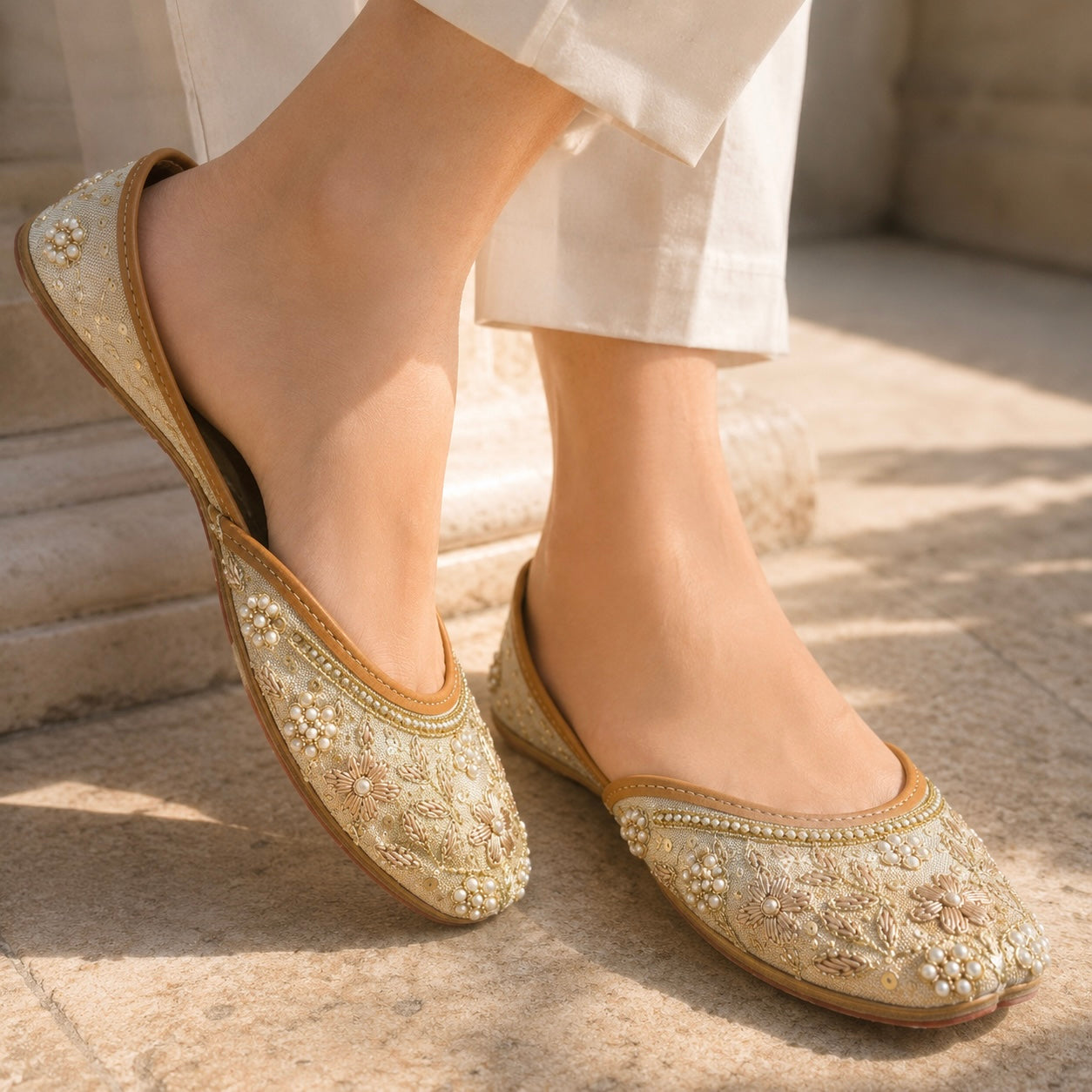 Sanaa Handcrafted Leather Juttis