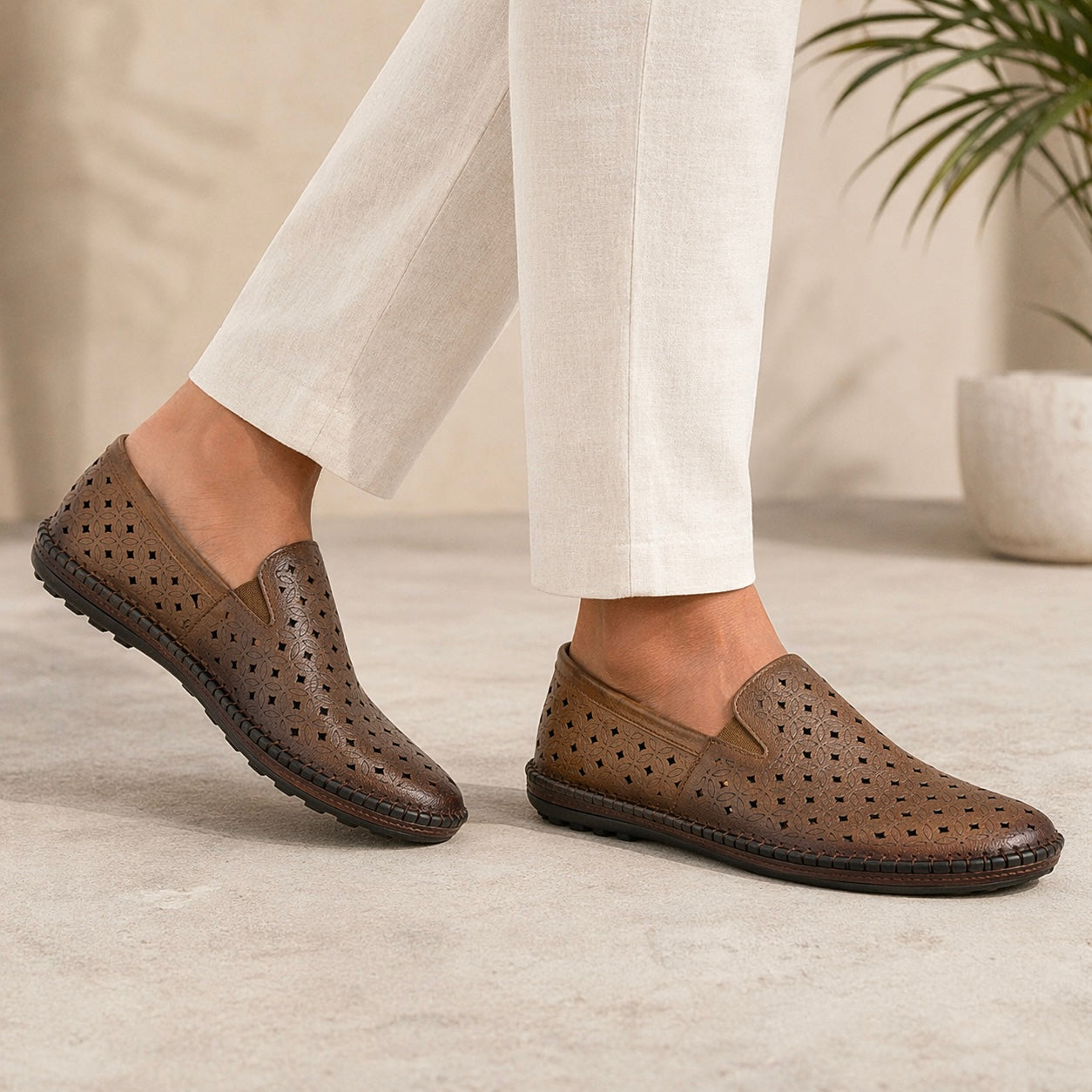 Romano Leather Ethnic Loafers