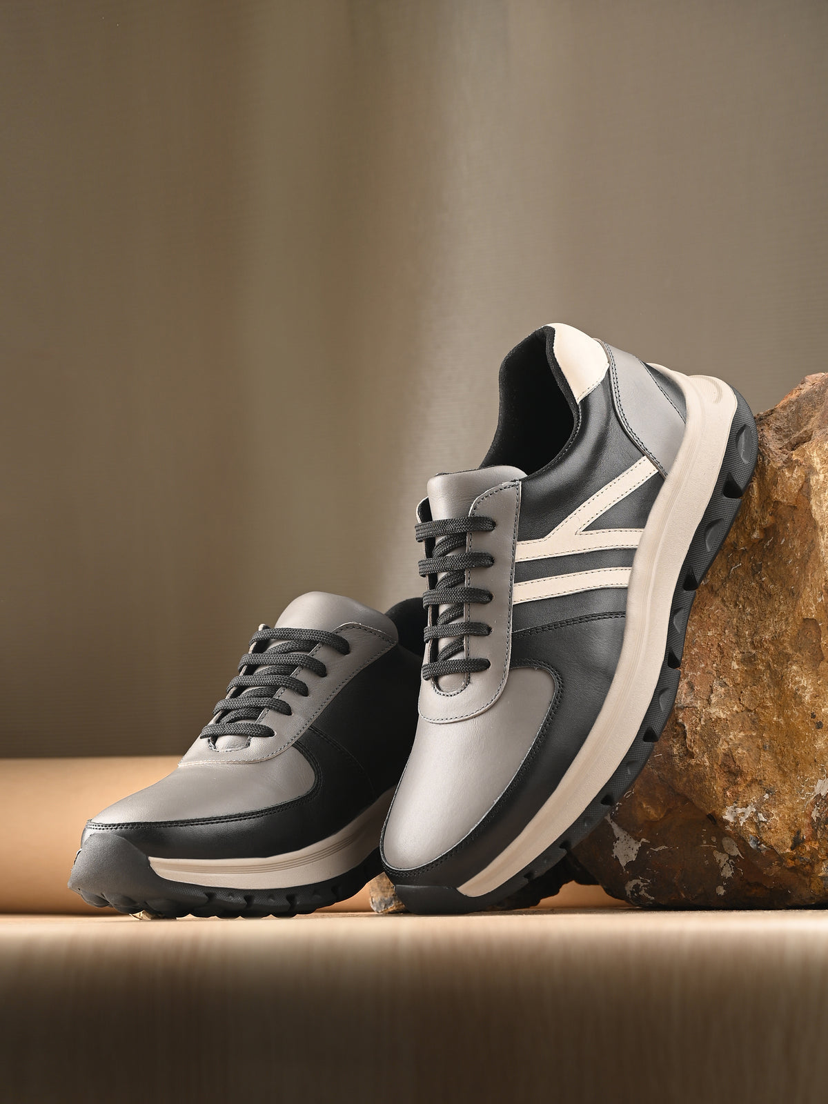 DRIFT Premium Leather Lace-Up Sneakers