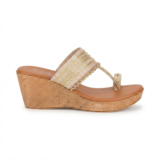 Zeeba Wedge Heel Kohlapuris