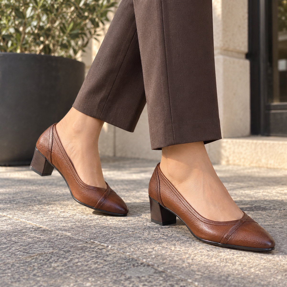 Olivia Leather Classic Block Heel Pumps