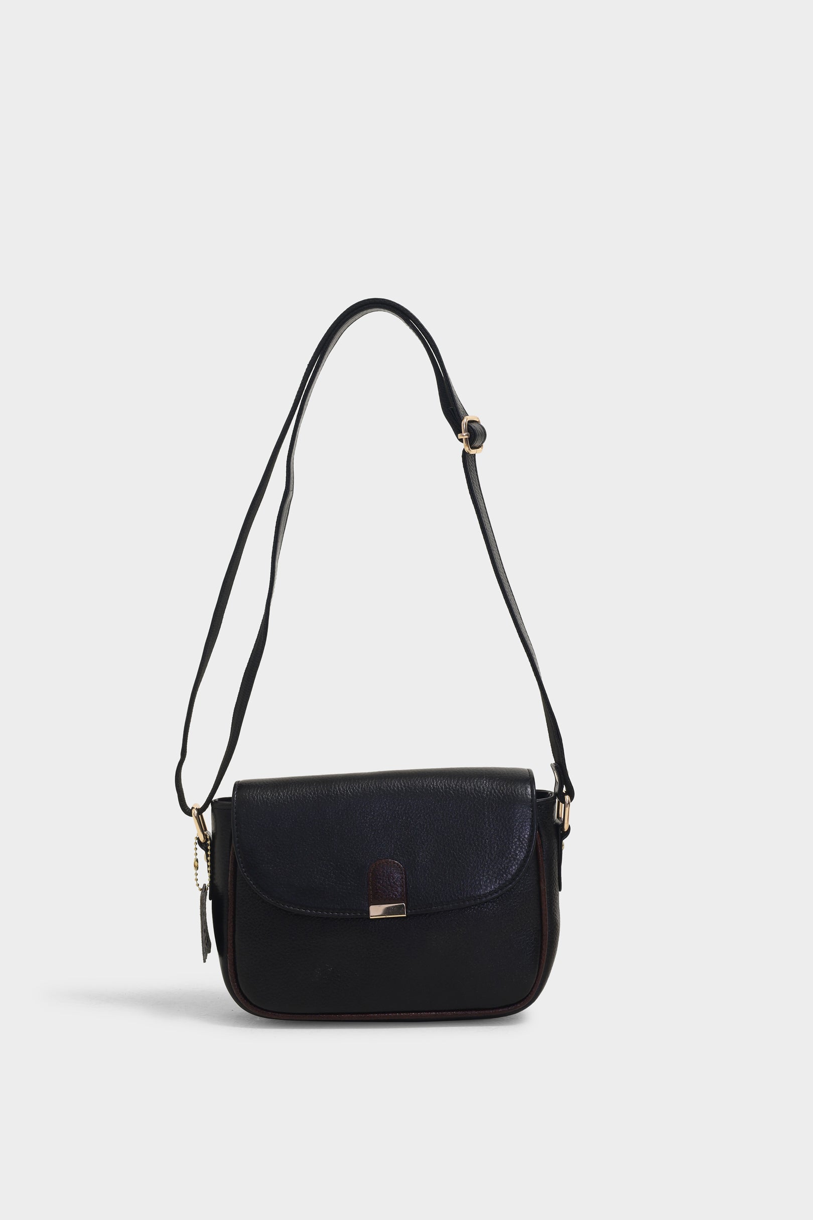 Ariel black sling bag - The Heels India