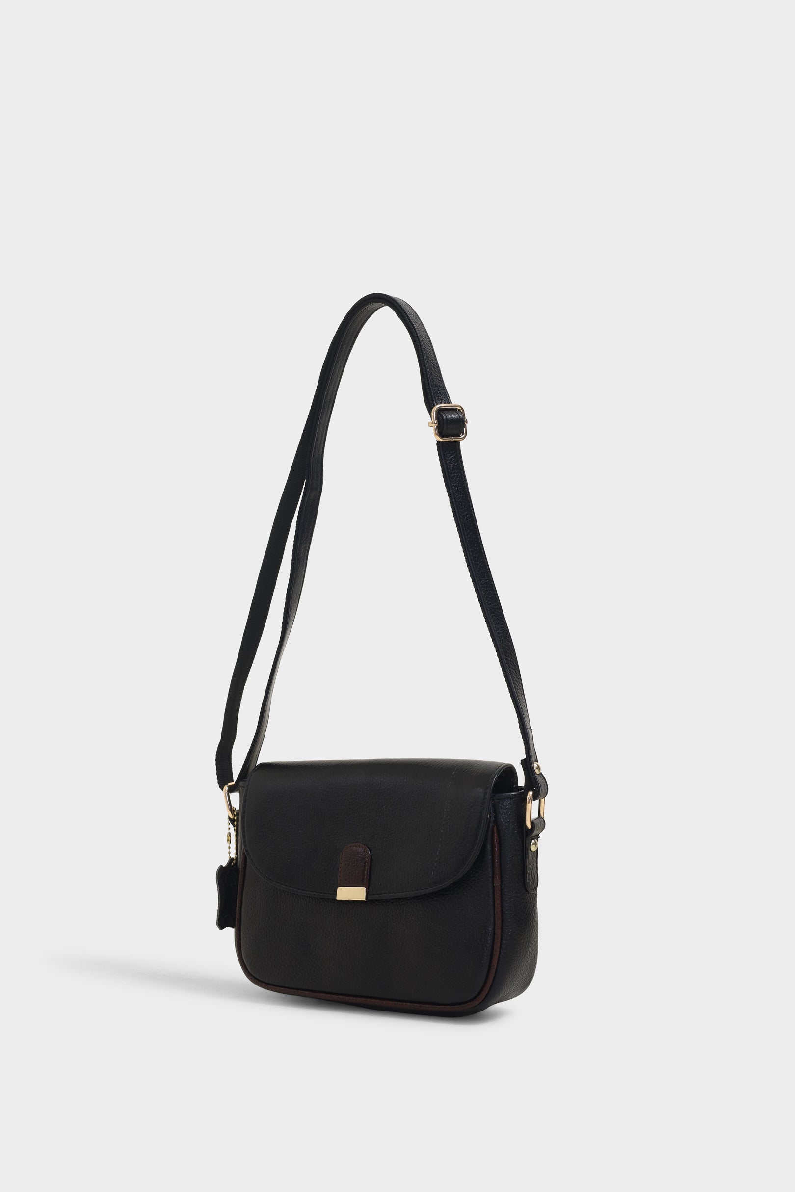 Ariel black sling bag - The Heels India