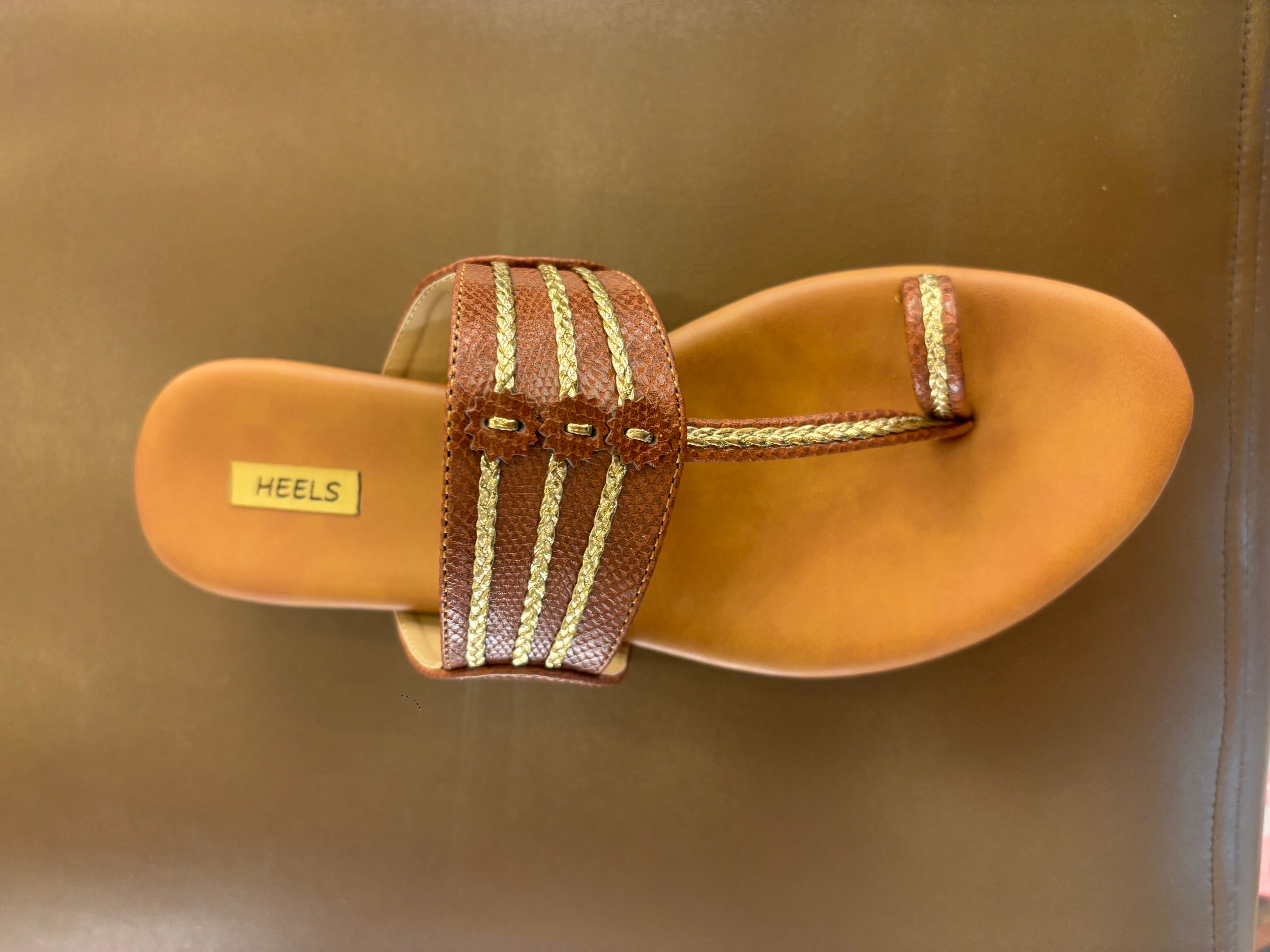 Samantha Cushioned Kohlapuris