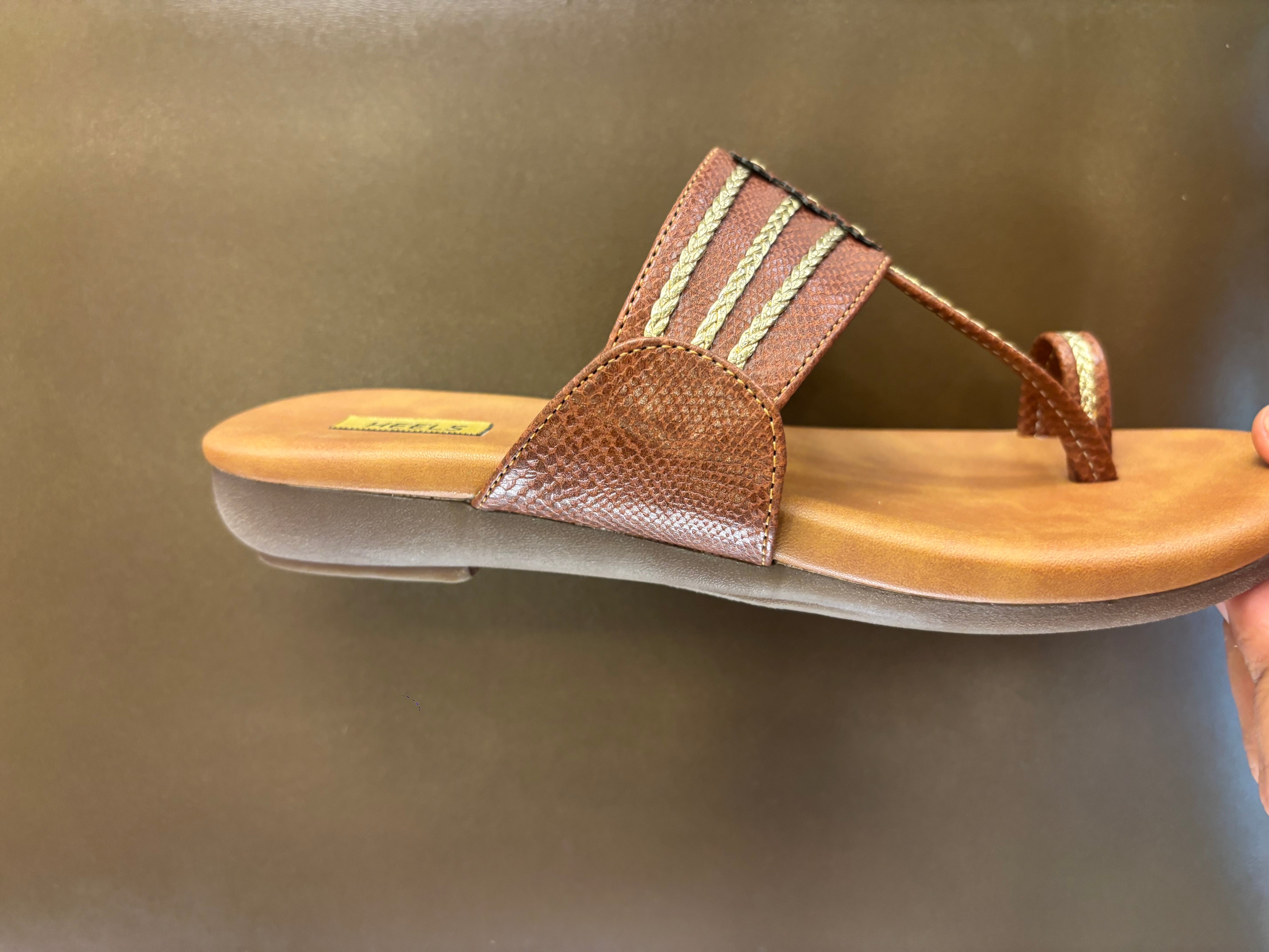 Samantha Cushioned Kohlapuris