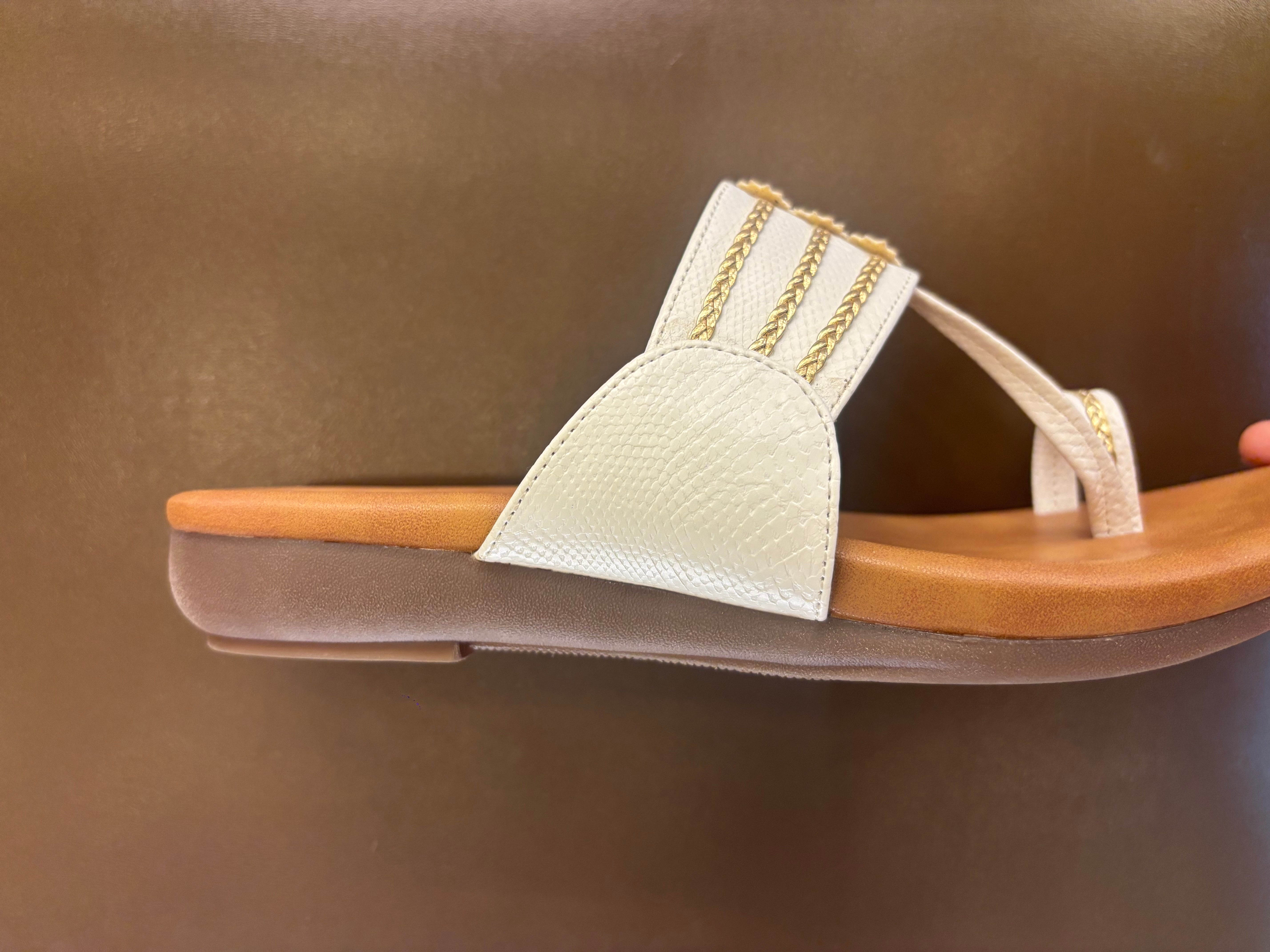 Samantha Cushioned Kohlapuris - The Heels India